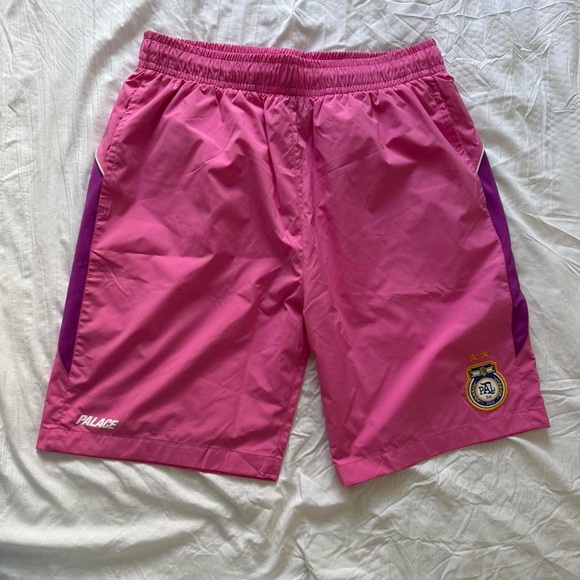 PALACE Pen Pals Rosa Shorts - Picture 1 of 7